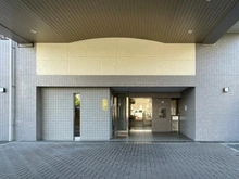 【埼玉県/志木市柏町】ナイスアーバン志木 アプローチ