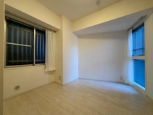 【埼玉県/富士見市鶴瀬東】コスモ鶴瀬ステーションスクエア 洋室：約5.5帖