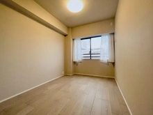 【東京都/練馬区錦】ヒルズ城北中央公園 洋室：北西側　約5.0帖