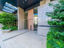 【埼玉県/志木市本町】プラウドシティ志木本町 パークフロントコート エントランス