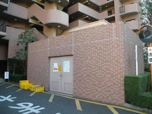 【埼玉県/新座市東北】ルネグランステージ志木II ゴミ置き場