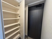 【埼玉県/和光市白子】サンクレイドル成増 下足入れ