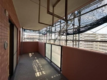【東京都/板橋区徳丸】ライオンズガーデン東武練馬壱番館 バルコニー：南西側　大規模修繕工事中