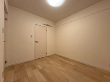 【東京都/板橋区徳丸】ライオンズガーデン東武練馬壱番館 洋室：約4.9帖　LDKに隣接しています。