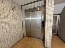 【埼玉県/川越市脇田本町】アンファージュ川越ファースト 共用部：エレベーター