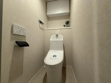 【東京都/板橋区成増】ファミール成増 トイレ：洗浄機能付きトイレを採用しております。