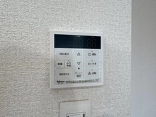 【埼玉県/入間郡三芳町みよし台】みよしみずほ台サンライトマンション C棟 給湯器操作パネル