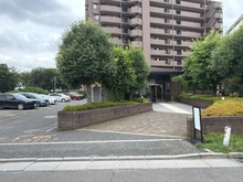 【埼玉県/朝霞市泉水】コスモ朝霞台フォレスト アプローチ