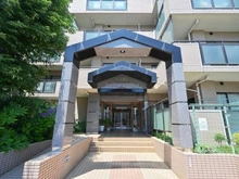 【埼玉県/朝霞市栄町】クリオ朝霞 弐番館 アプローチ