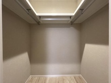 【埼玉県/ふじみ野市大井】コスモふじみ野センターフォーラム 収納：ウォークインクローゼット