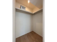 【埼玉県/富士見市鶴瀬東】レスポワール鶴瀬II ウォークインクローゼット