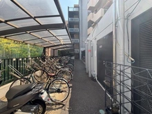 【埼玉県/富士見市鶴瀬東】レスポワール鶴瀬II 駐輪場・バイク置場