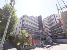 【東京都/多摩市諏訪】プレシス多摩永山レヴィエ 駐車場