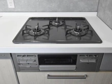 【神奈川県/川崎市中原区新丸子東】武蔵小杉サマリヤマンション キッチン：3口コンロ