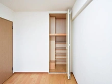 【神奈川県/横浜市鶴見区市場上町】オーベル横浜鶴見  洋室