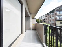 【神奈川県/横浜市鶴見区市場上町】オーベル横浜鶴見  バルコニー