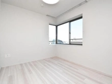 【神奈川県/川崎市高津区久本】ロイヤルシーズン溝の口VIDA 洋室