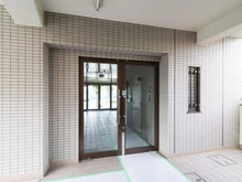 【東京都/稲城市押立】セレーネ多摩川 エントランス