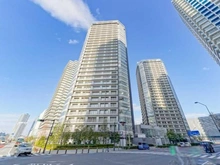 【神奈川県/横浜市西区みなとみらい】BrilliaGrandeみなとみらいパークフロントタワー 外観：画像中央部分の建物