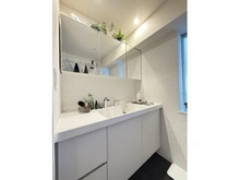 【神奈川県/横浜市神奈川区西寺尾】リミオガーデン横浜西寺尾 洗面室