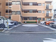 【神奈川県/川崎市中原区上小田中】クレッセント武蔵新城ウエスト 駐車場