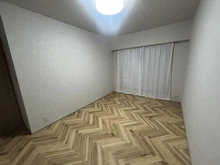 【神奈川県/川崎市中原区上小田中】クレッセント武蔵新城イースト 洋室