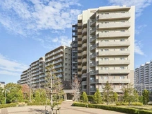 【神奈川県/横浜市鶴見区尻手】ヨコハマオールパークス　第四街区L棟　ザ・フォレスト 外観：左側が対象棟