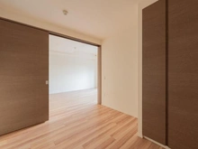 【神奈川県/川崎市中原区小杉町】プラウドタワー武蔵小杉 洋室：（奥）リビングダイニング