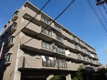 【神奈川県/川崎市高津区新作】ロイヤルシャトー武蔵新城	 外観