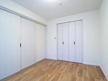 【神奈川県/横浜市緑区十日市場町】プラハ十日市場 洋室：6.5帖