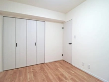 【神奈川県/横浜市緑区十日市場町】プラハ十日市場 洋室：6.0帖