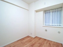 【神奈川県/横浜市緑区十日市場町】プラハ十日市場 洋室：4.6帖