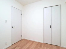 【神奈川県/横浜市緑区十日市場町】プラハ十日市場 洋室：4.6帖