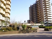 【神奈川県/川崎市高津区北見方】ヴィルクレール二子多摩川 敷地内