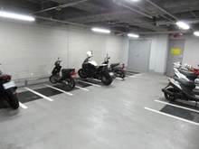 【神奈川県/川崎市多摩区登戸】アトラスタワー向ヶ丘遊園 共用施設：バイク置場