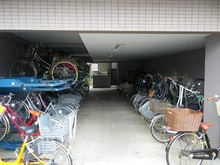 【神奈川県/川崎市高津区子母口】ステイツ武蔵新城市民プラザ通り 駐輪場