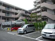 【神奈川県/川崎市高津区子母口】ステイツ武蔵新城市民プラザ通り 駐車場