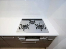 【神奈川県/川崎市中原区今井仲町】コスモ武蔵小杉ラフィネ キッチン：三口コンロ