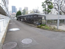 【神奈川県/川崎市中原区木月住吉町】元住吉マンション 駐輪場