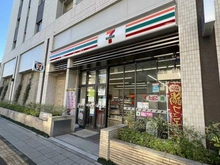 【神奈川県/横浜市保土ケ谷区峰岡町】ソフィア横浜 セブンイレブン横浜川辺町店（現地より約321m）