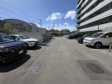 【神奈川県/川崎市中原区上丸子天神町】オープンレジデンシア新丸子 駐車場