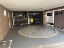 【神奈川県/横浜市西区藤棚町】リブゼ横浜ファーストモール 駐車場