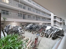【神奈川県/横浜市磯子区森】第2磯子ハイツ 駐輪場