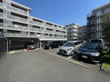 【神奈川県/横浜市港北区大倉山】洋伸大倉山マンション 駐車場