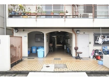 【神奈川県/川崎市川崎区出来野】マック大師コート エントランス