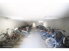 【神奈川県/横浜市鶴見区尻手】クレストフォルム横浜鶴見ディアガーデン 共用部