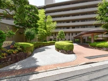 【神奈川県/横浜市港北区大倉山】東急ドエルアルス大倉山 アプローチ