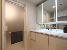 【東京都/国分寺市西恋ヶ窪】ルイシャトレ国分寺イプセ 洗面所