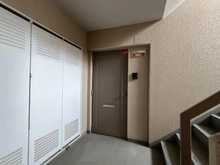 【東京都/国分寺市泉町】西国分寺史跡通り2号棟 玄関