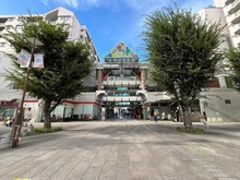 【東京都/国分寺市東恋ヶ窪】ザ・パークハウス国分寺四季の森 C棟 西国分寺レガ（現地より約1,025m）